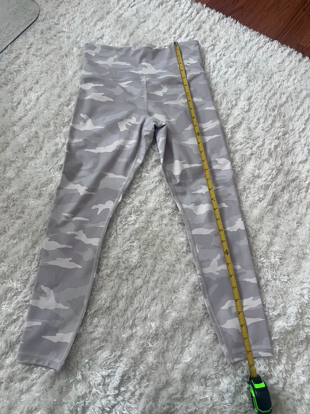 Athleta Camo 7/8 Tights (gray and crème)
Size Small